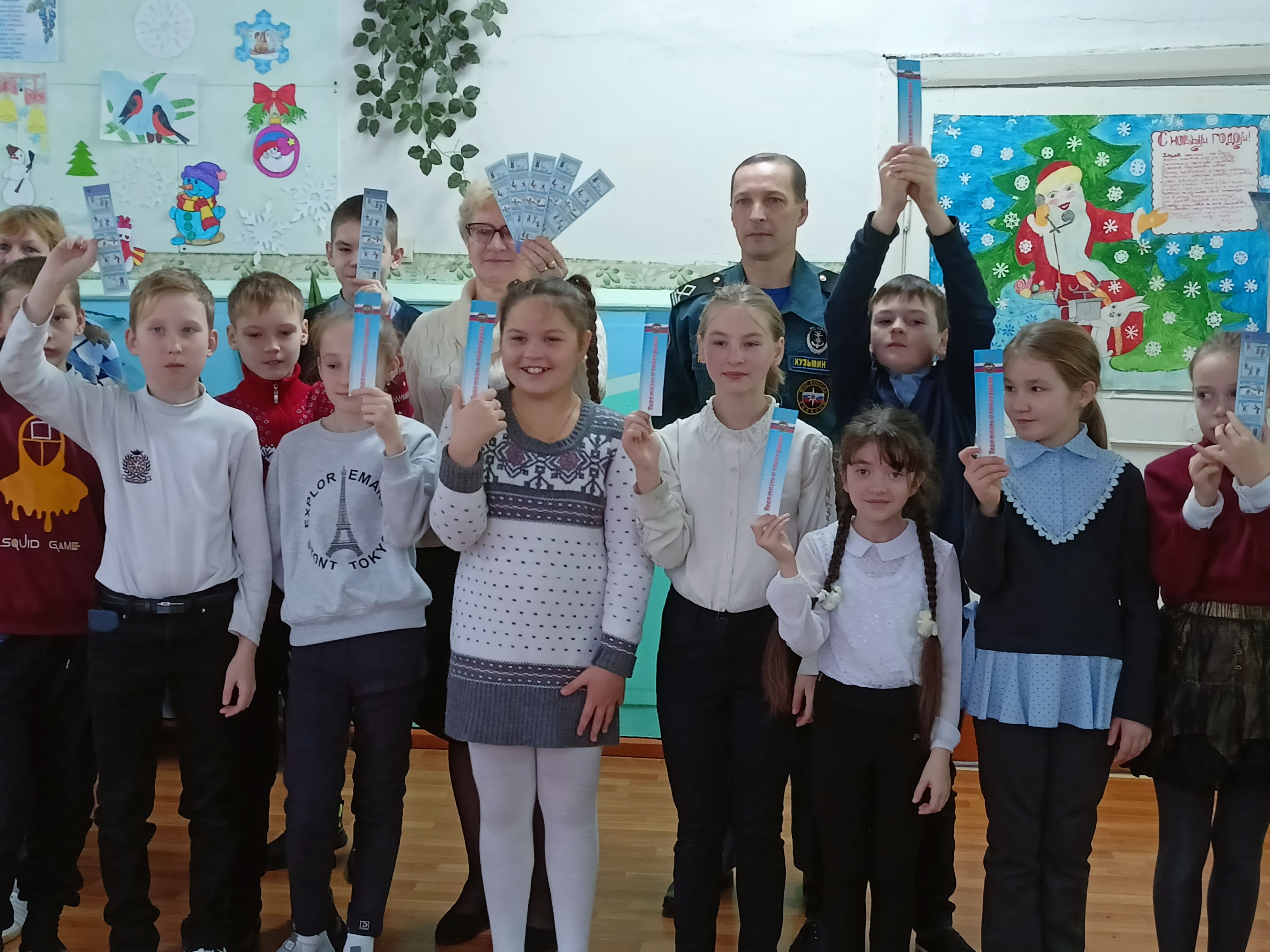 Инструктаж проводит инспектор ГИМС Инструктаж проводит инспектор ГИМС